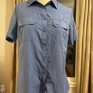 Bit & Bridle women’s Short-Sleeve Button-Down Shirt in Dusty Blue